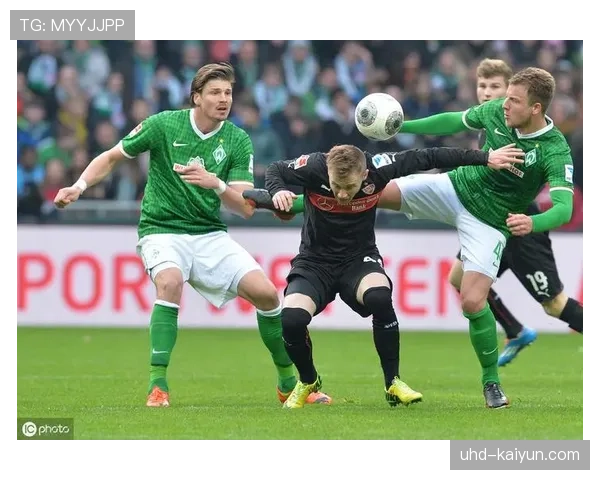 半场消息:布雷斯特1-0领先图卢兹,穆涅头球破门。 半场消息:布雷斯特1-0领先图卢兹,穆涅头球破门。